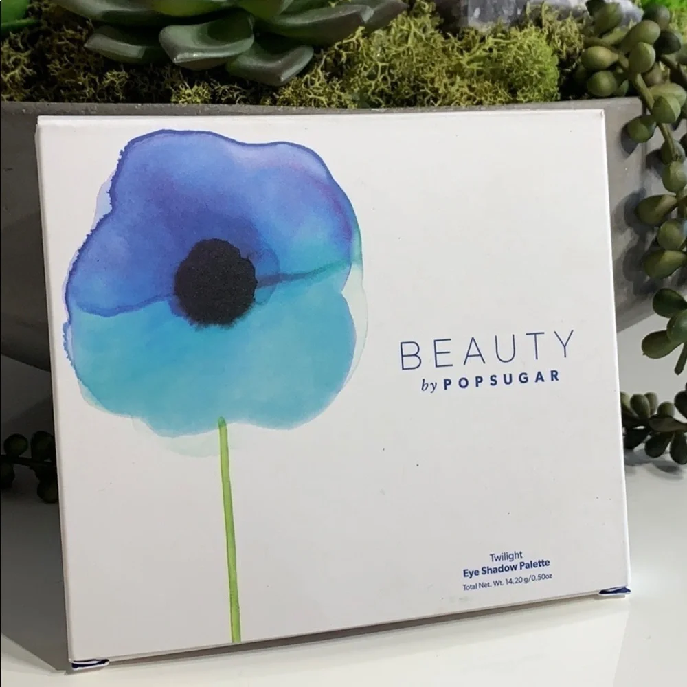 Brand New Beauty by Popsugar Twilight Eye Shadow Palette sunrise neutral